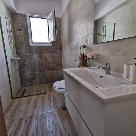 Mika's B Luxury House Near Faliraki Apartment