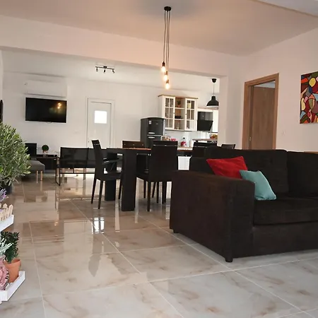 Mika's B Luxury House Near Faliraki Apartment *