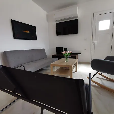 Mika's B Luxury House Near Faliraki Apartment