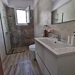 Mika's B Luxury House Near Faliraki Apartamento