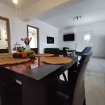 Mika's B Luxury House Near Faliraki Apartamento Kalithies