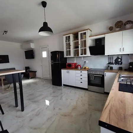 Mika's B Luxury House Near Faliraki Appartement