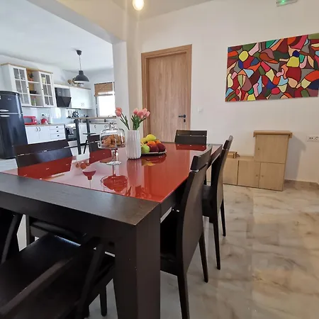 Apartamento Mika's B Luxury House Near Faliraki