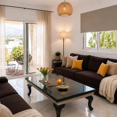 Mika's B Luxury House Near Faliraki Apartamento *