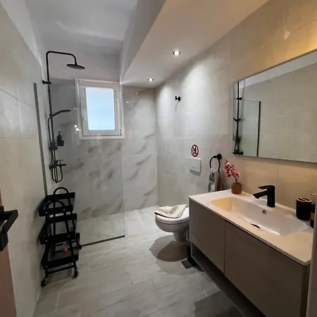 Mika's B Luxury House Near Faliraki *