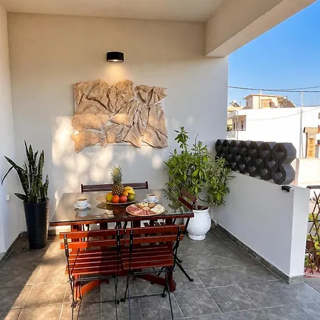 Mika's B Luxury House Near Faliraki דירה *