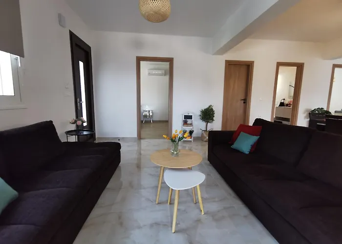 Mika's B Luxury House Near Faliraki Apartman