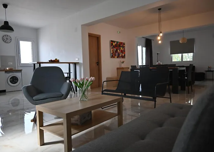 Mika's B Luxury House Near Faliraki Apartman *