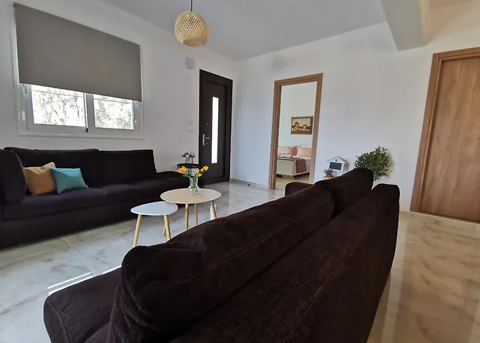 Mika's B Luxury House Near Faliraki Apartman *