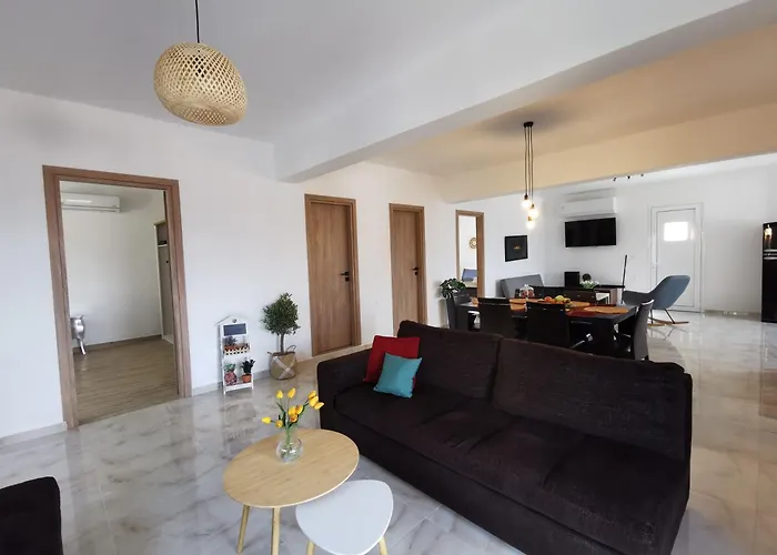 Mika's B Luxury House Near Faliraki Apartamento