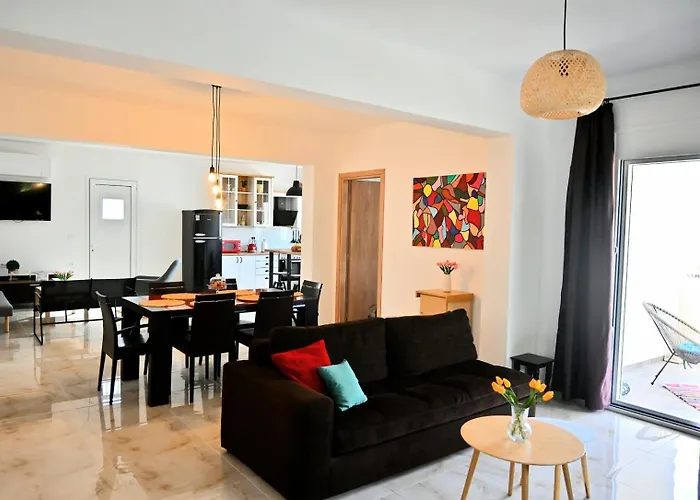 Mika's B Luxury House Near Faliraki * Kalithiész