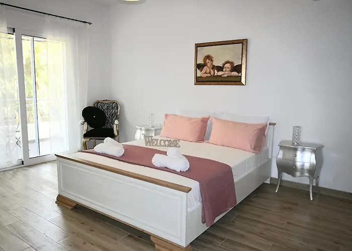 Mika's B Luxury House Near Faliraki Apartman Kalithiész