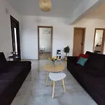 Mika's B Luxury House Near Faliraki شقة